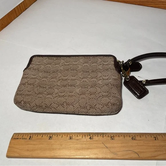 Coach Wristlet Brown Signature Pattern w Brown Patent Leather Trim Orange Inside - Picture 4 of 10